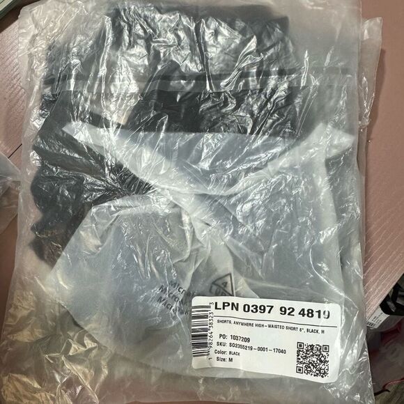 New Fabletics Anywhere Motion365+ High-Waisted 6'' Short - Picture 3 of 5